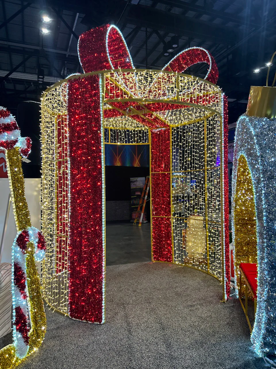 11.5' Tall LED Gift Box with Bow Photo Op - Image 2