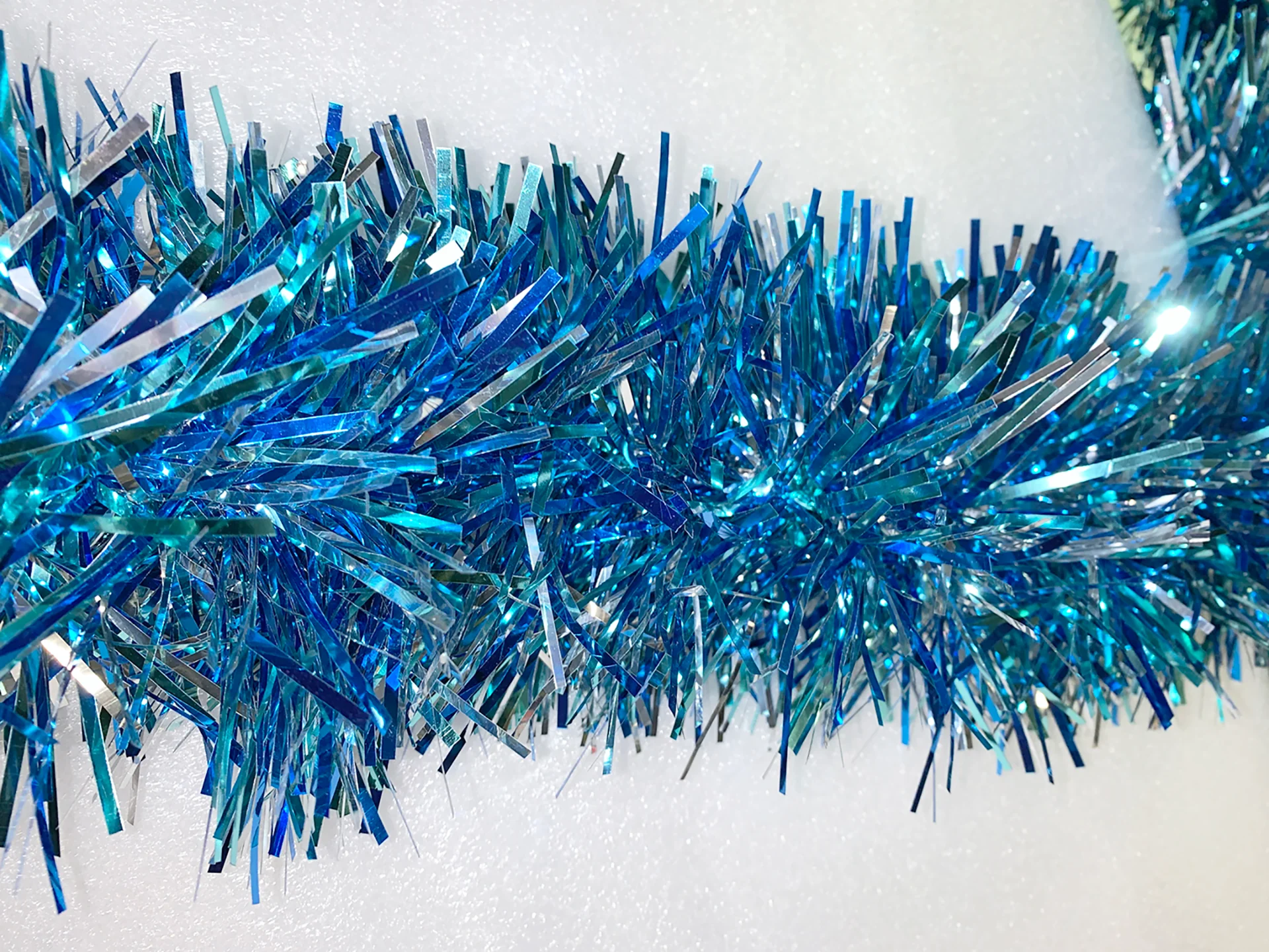 6" Mylar Blue, Aqua and Silver Garland 20' Sections